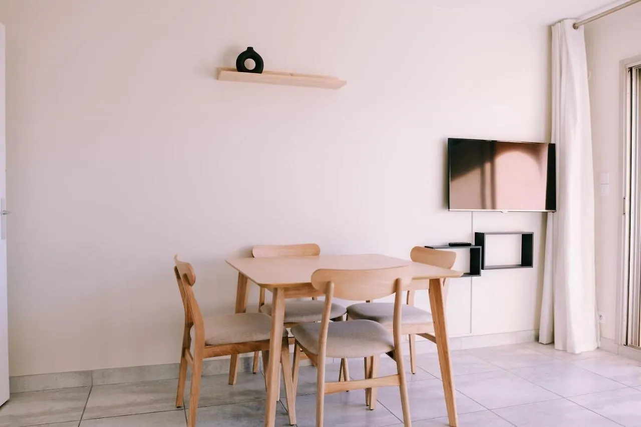Ξενοδοχείο με διαμερίσματα Eden Azur - Residence Hoteliere Golfe-Juan